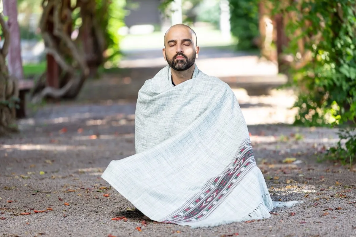 Meditation Shawl / Meditation Blanket / Prayer Shawl for Men Women (Love)