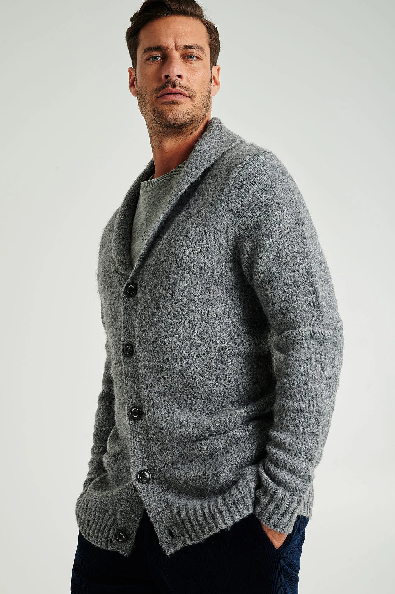 Men's shawl collar cardigan